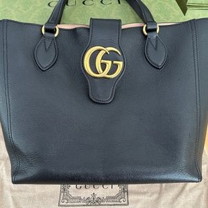Gucci Dahlia Marmont Black Shoulder Bag